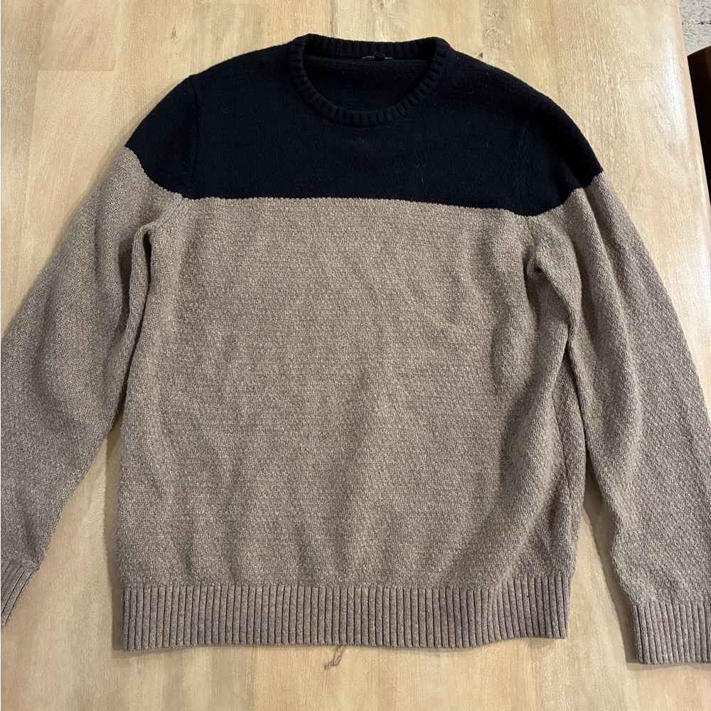 Banana Republic Men's Blue and Tan Crewneck Sweater